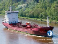 Nafta-/keemialaev müügiks