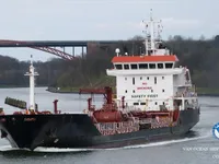 Nafta-/keemialaev müügiks