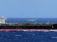 Nafta-/keemialaev müügiks