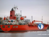 Nafta-/keemialaev müügiks