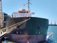 Nafta-/keemialaev müügiks