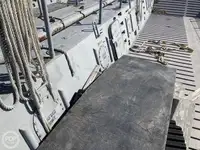 Maandamisalus, tank müügiks