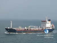 Nafta-/keemialaev müügiks
