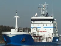 Nafta-/keemialaev müügiks