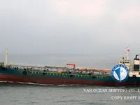 Nafta-/keemialaev müügiks