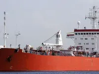 Nafta-/keemialaev müügiks
