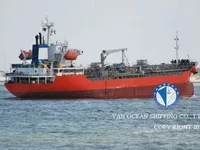 Nafta-/keemialaev müügiks