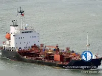 Nafta-/keemialaev müügiks