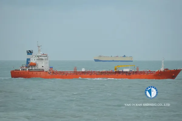 Oil/Chemical tanker for sale