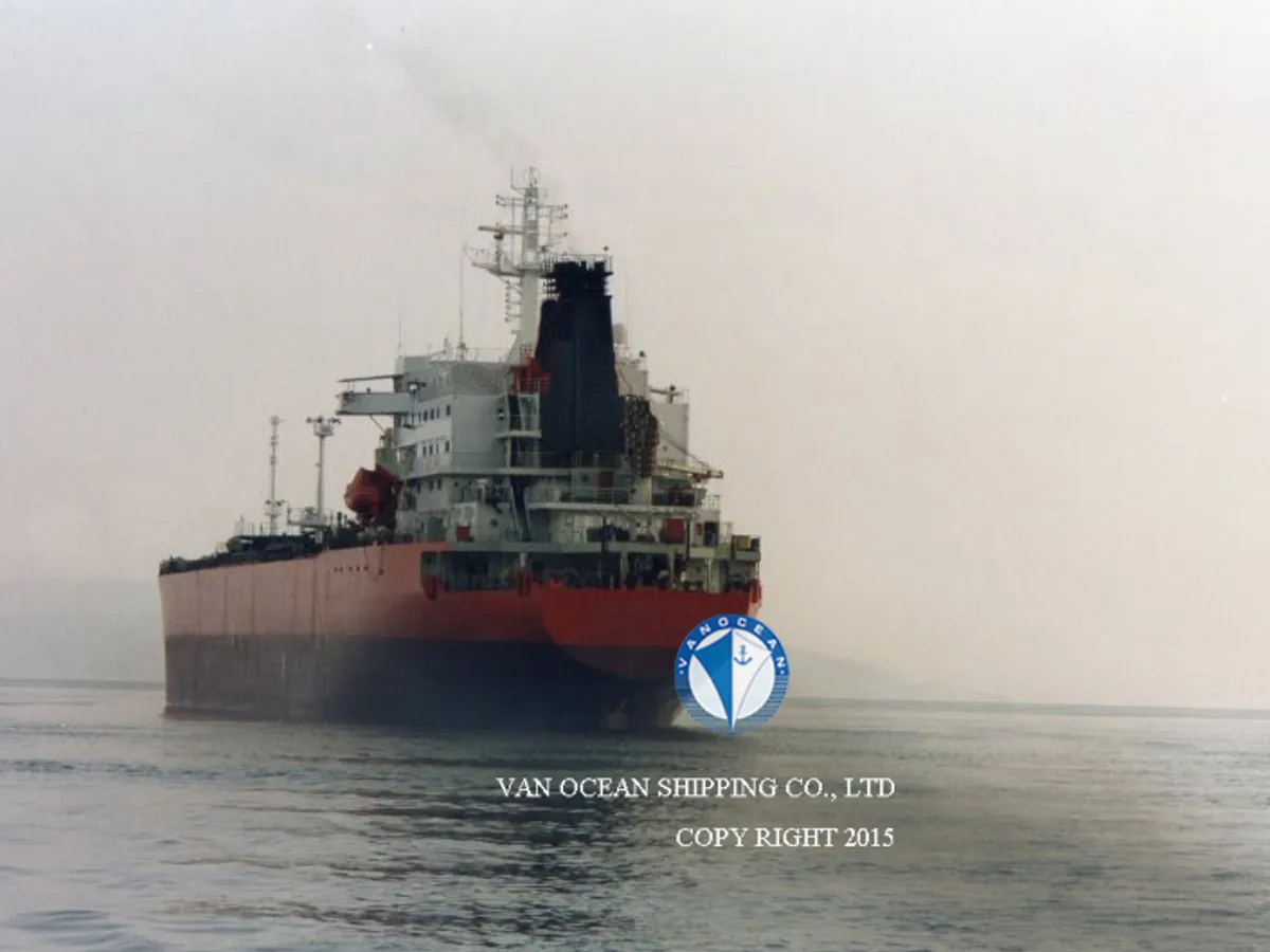 Nafta-/keemialaev müügiks