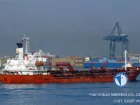 Nafta-/keemialaev müügiks