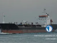 Nafta-/keemialaev müügiks