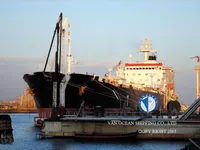 Nafta-/keemialaev müügiks