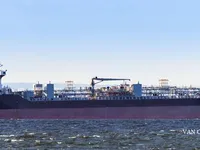 Nafta-/keemialaev müügiks