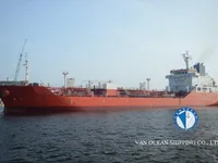 Nafta-/keemialaev müügiks