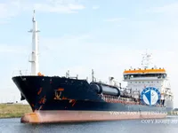 Nafta-/keemialaev müügiks