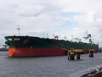 Nafta-/keemialaev müügiks
