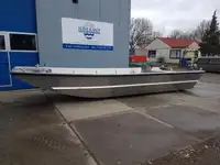 Maandumislaev, paak müügiks