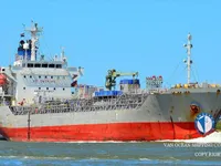 Nafta-/keemialaev müügiks