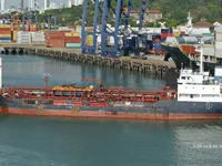 Nafta-/keemialaev müügiks