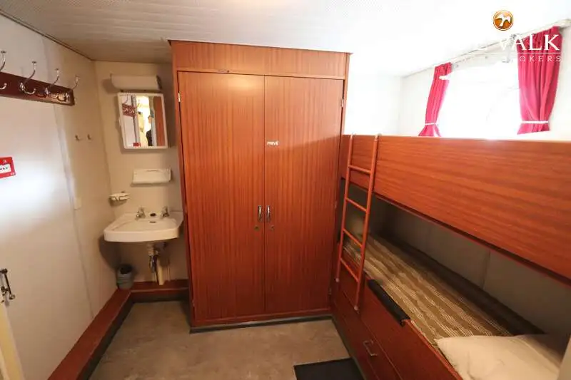 Ujuv hotell müügiks