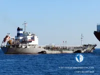 Nafta-/keemialaev müügiks