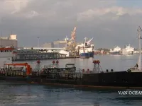 Nafta-/keemialaev müügiks
