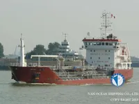 Nafta-/keemialaev müügiks