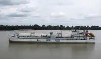 LNG vedav laev müügiks