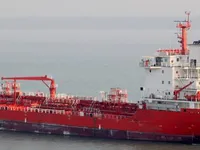 Nafta-/keemialaev müügiks