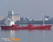 Nafta-/keemialaev müügiks