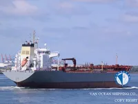 Nafta-/keemialaev müügiks