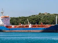 Nafta-/keemialaev müügiks