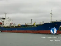 Nafta-/keemialaev müügiks