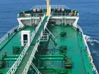 Nafta-/keemialaev müügiks