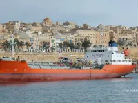 Nafta-/keemialaev müügiks