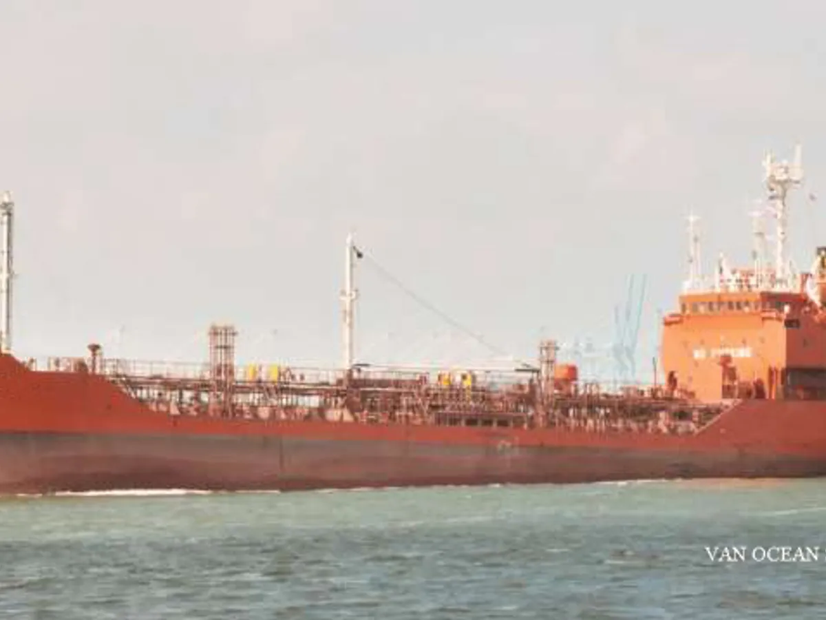 Nafta-/keemialaev müügiks