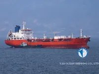Nafta-/keemialaev müügiks