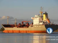 Nafta-/keemialaev müügiks
