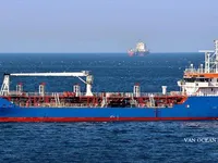 Nafta-/keemialaev müügiks