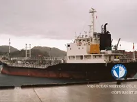 Nafta-/keemialaev müügiks