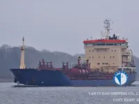Nafta-/keemialaev müügiks
