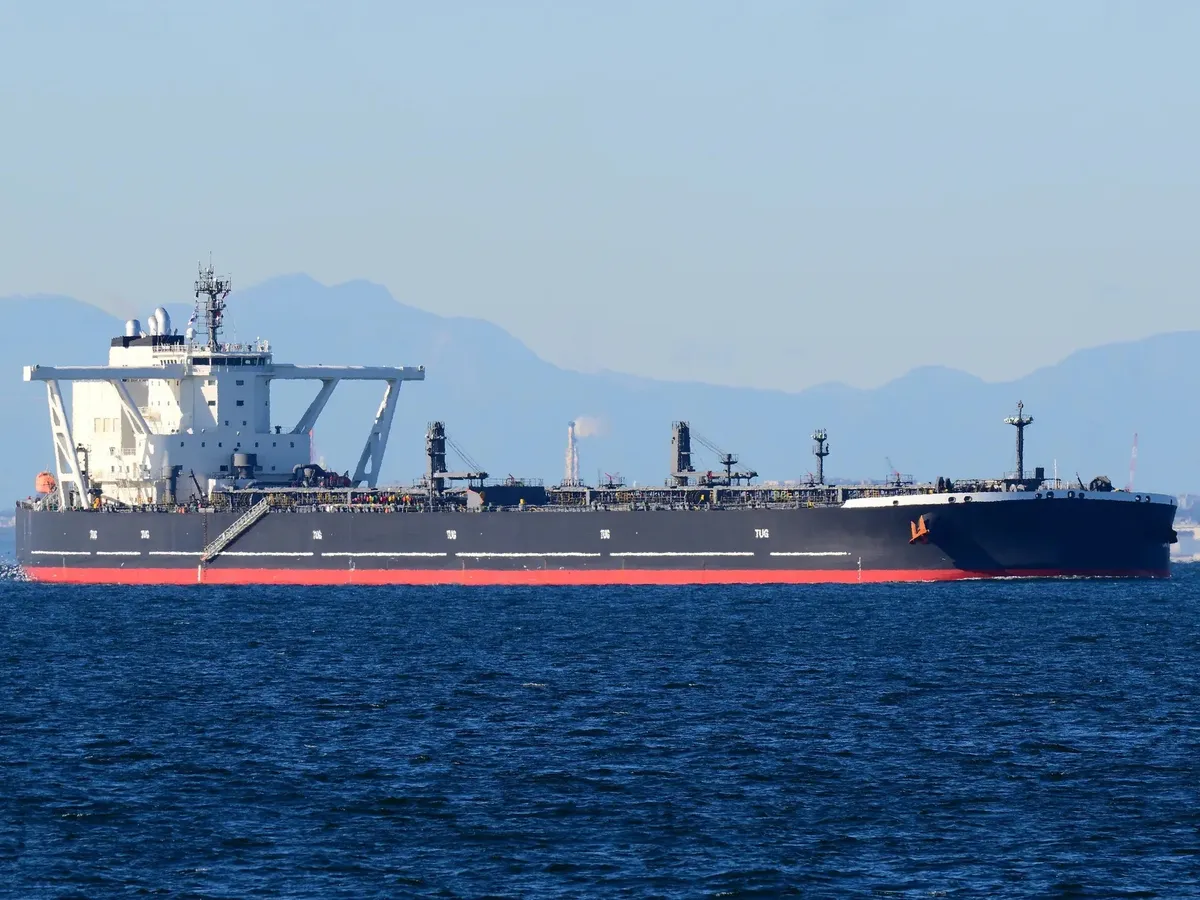 Nafta-/keemialaev müügiks