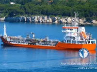 Nafta-/keemialaev müügiks