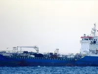 Nafta-/keemialaev müügiks