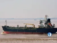 Nafta-/keemialaev müügiks