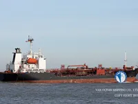 Nafta-/keemialaev müügiks