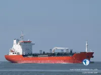 Nafta-/keemialaev müügiks