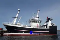 Laev kalatöötlemiseks ja transpordiks müügiks