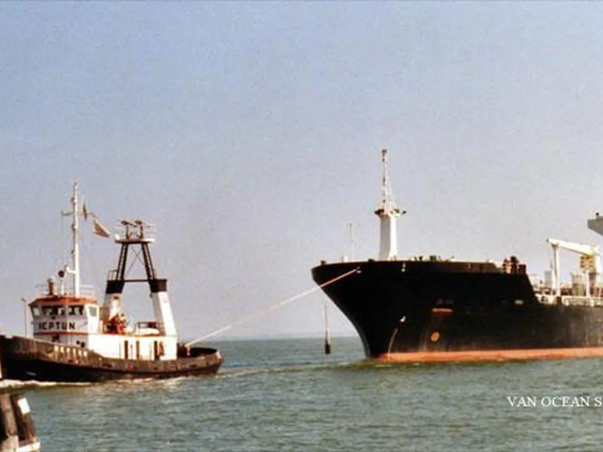Nafta-/keemialaev müügiks